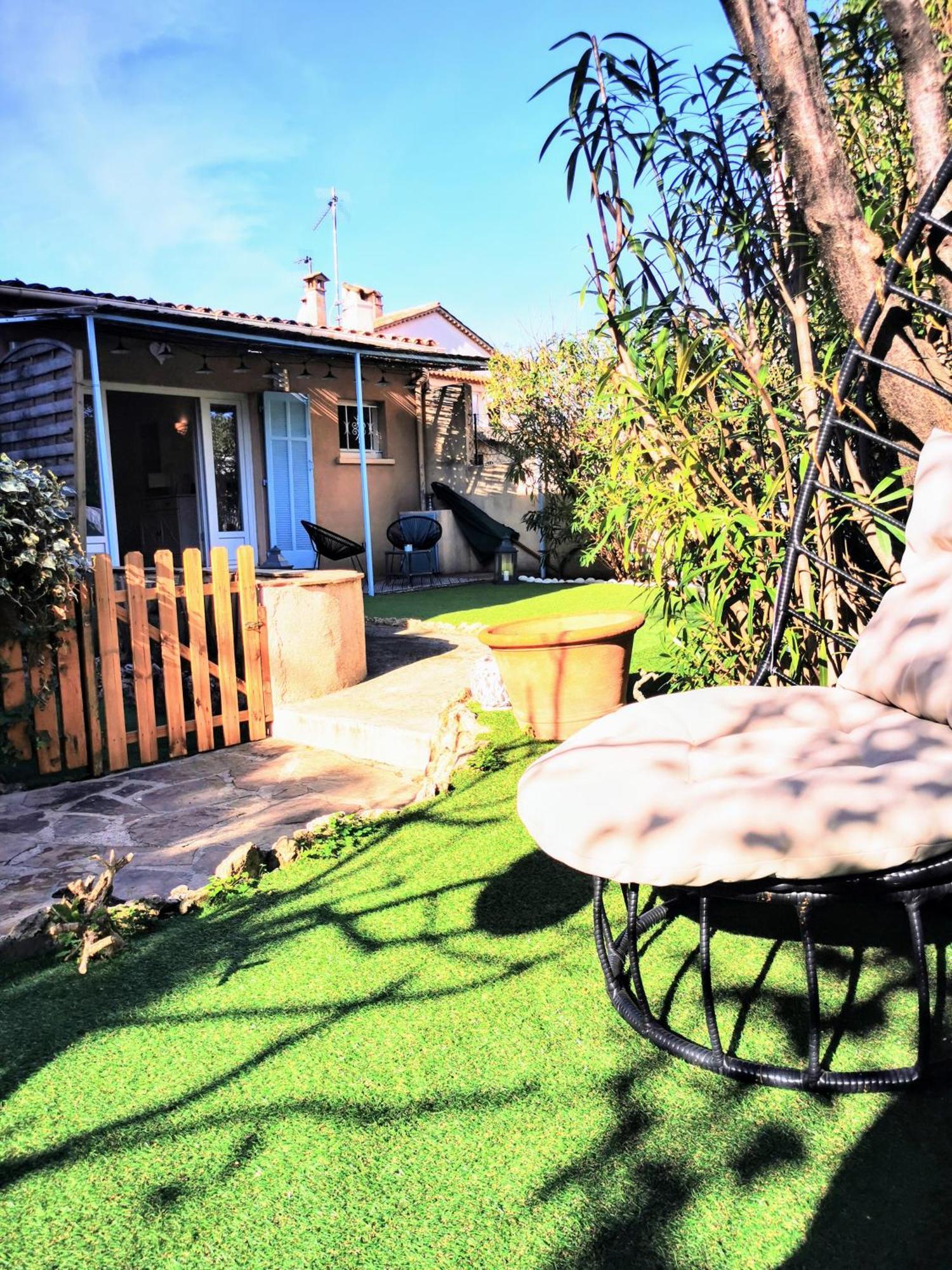 Studio Jardin Privatif 300M De La Plage Sainte-Maxime Zewnętrze zdjęcie